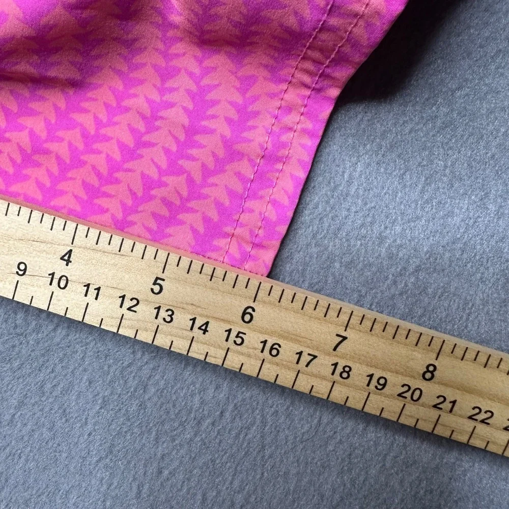 Vineyard Vines Swim Trunks Boys XL 18 Blue Pink White Colorblock Geometric Print